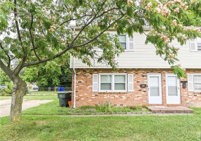 Building Photo - 3744 Cape Henry Ave