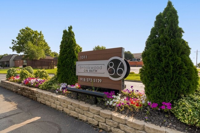 Building Photo - 1 Bedroom, 1 Easy Utility Fee — Stress-Free Living