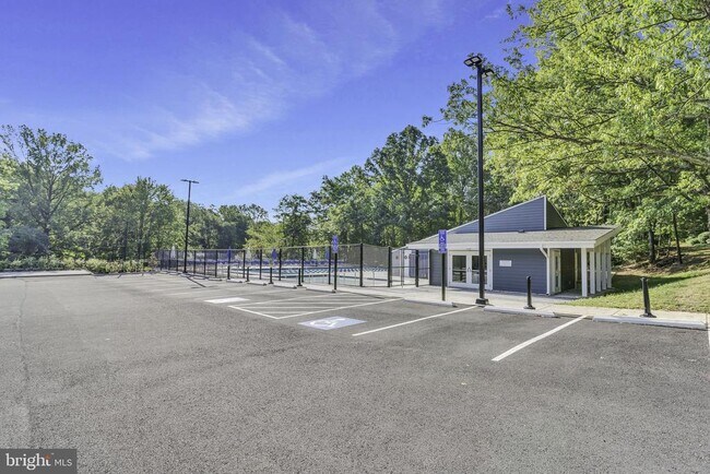 Building Photo - 11041 Villaridge Ct