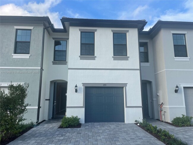Building Photo - 2151 Appleton Cir S