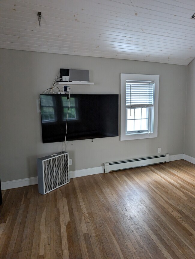 Building Photo - 121 Franklin St