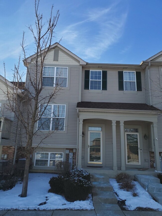 Primary Photo - 832 Cherry Creek Dr