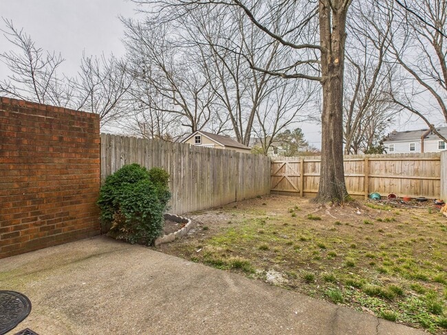 Building Photo - 2222 Brightmoor Ct