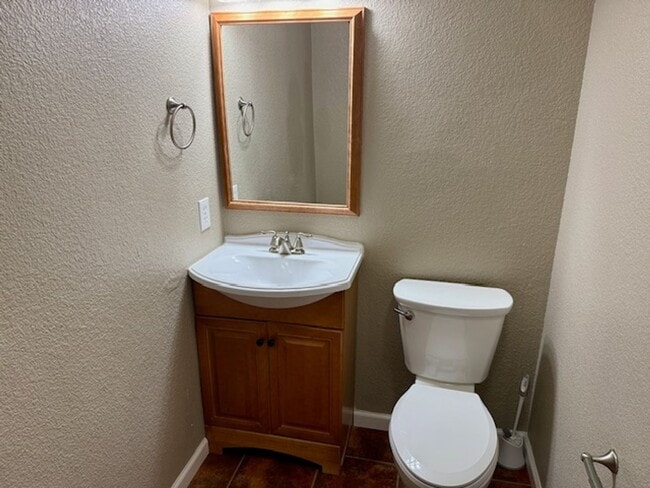 Building Photo - Wheat Ridge 2-story