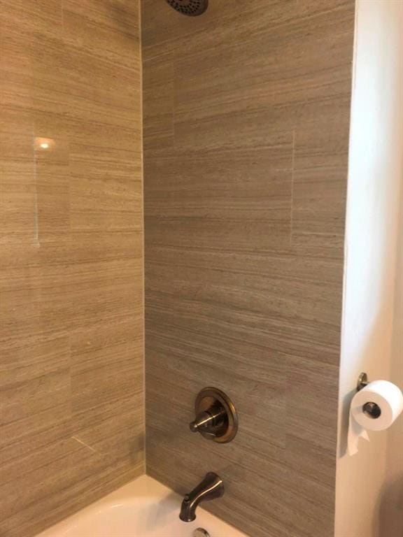 Building Photo - 2202 East Side Dr