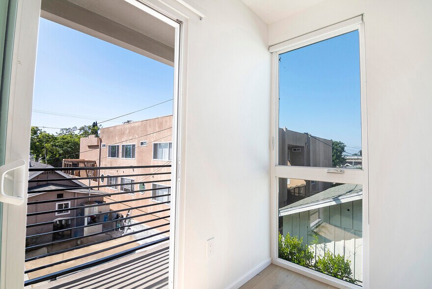 Building Photo - 4610 Franklin Ave