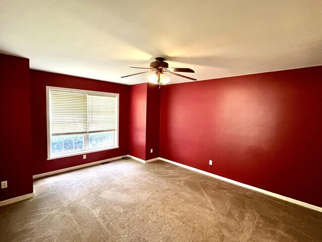 Building Photo - 911 Old Hickory Ln