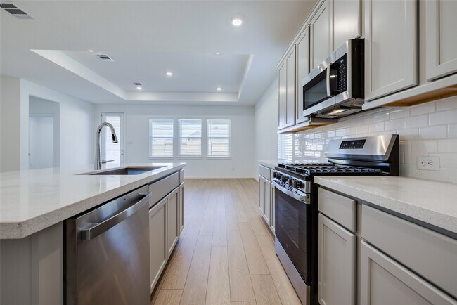 Building Photo - 9711 Westminster Mnr Dr