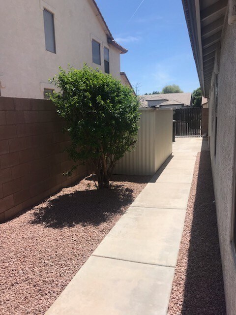 Building Photo - Chandler 4 bed 2 bath