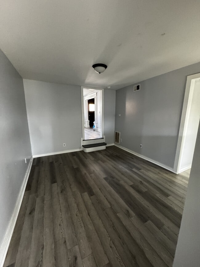 Building Photo - 225 W Martin St
