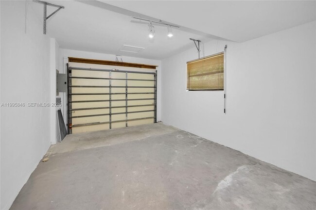 Building Photo - 1240 Ortega Ave