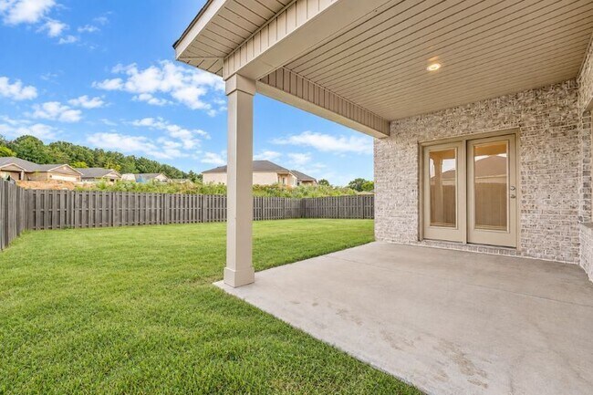 Building Photo - 303 Ivyleaf Dr