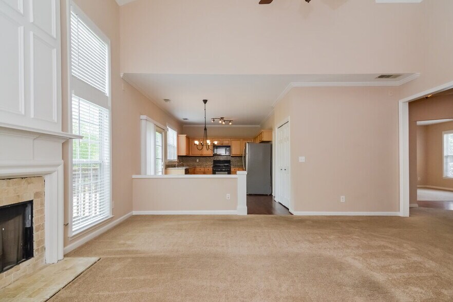 Building Photo - 6300 Whirlaway Dr