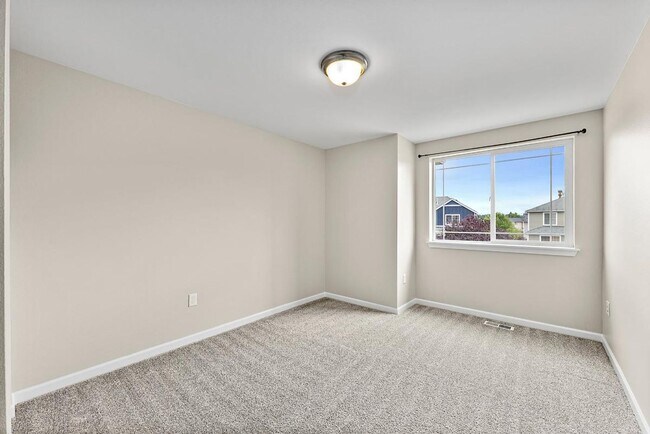 Building Photo - Bright & Spacious 4 Bedroom Home in Yelm f...