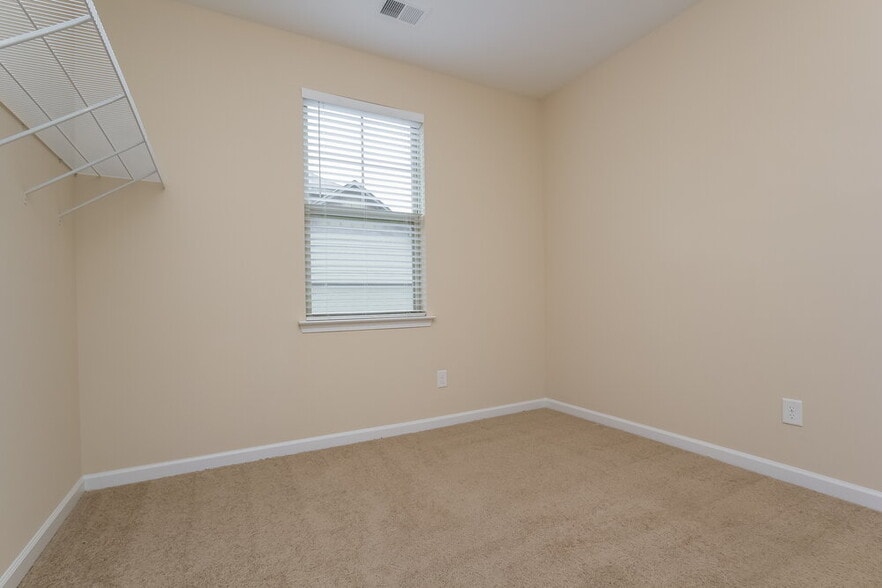 Building Photo - 3738 Humber Ct