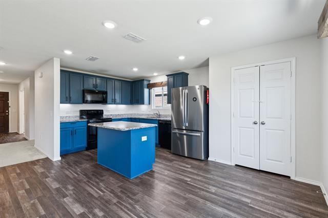 Building Photo - 1305 Vernon Dr