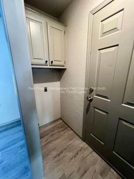 Building Photo - 1709 Brooken Hill Dr