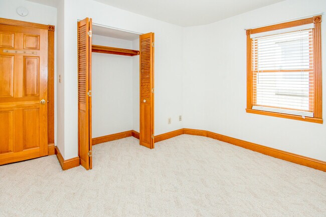 Second Bedroom - 905 Fell St