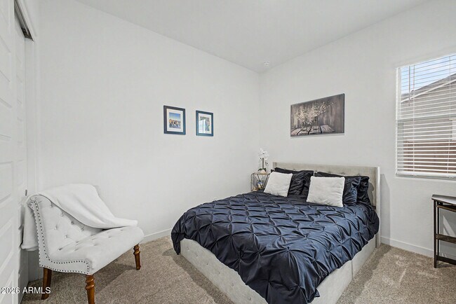 Building Photo - 3825 W Buist Ave