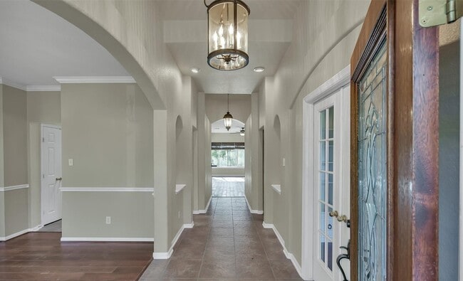 Building Photo - 30 S Rambling Ridge Pl