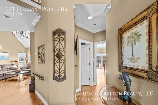 Building Photo - 121 Pleasant Point Dr