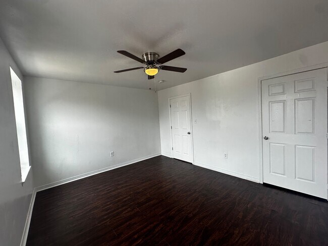 Building Photo - 1813 N Gratz St