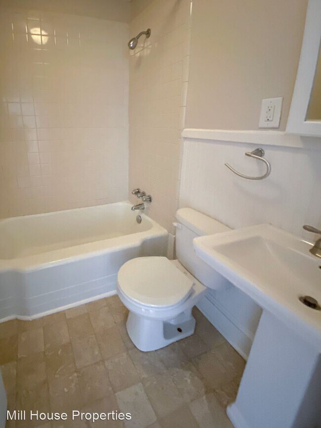 Building Photo - 2 br, 1 bath House - 106 Stinson Street