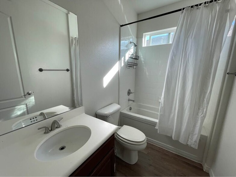 Building Photo - 35655 Winkler St