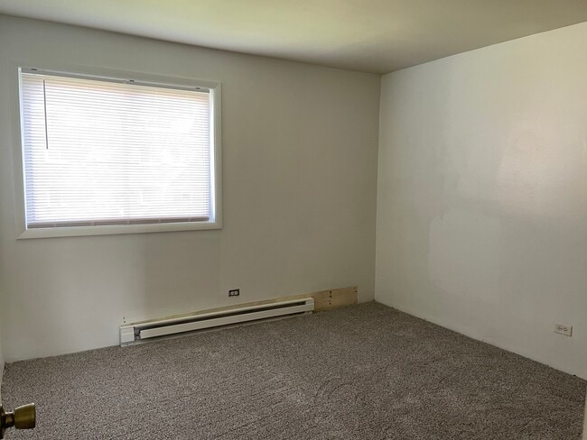 Building Photo - 1023 Kuhn Rd