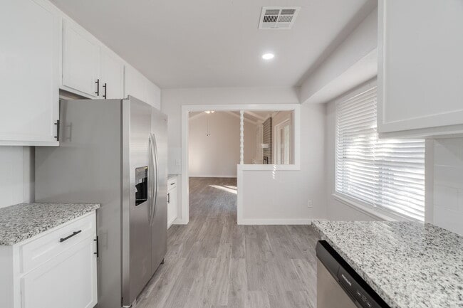 Building Photo - 2704 NW 115th St