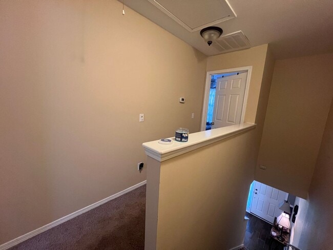 Building Photo - 2 bedroom 2.5 bath Townhome in Godley Park
