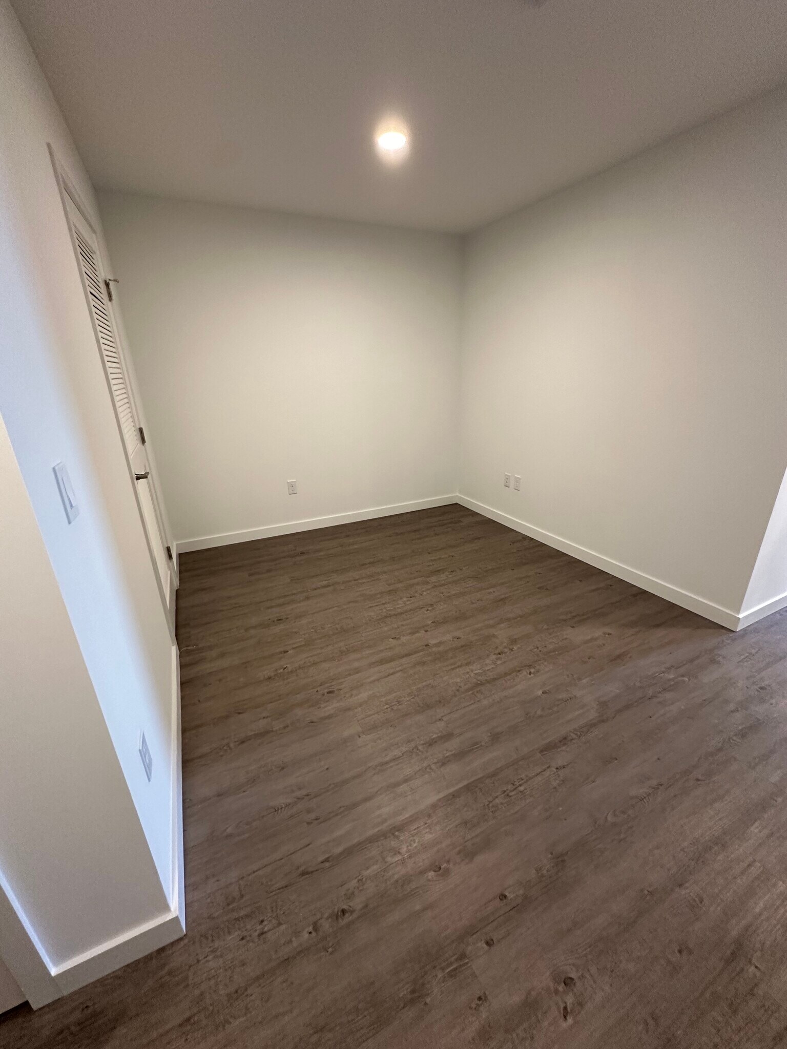 Building Photo - 221 NE 19th St