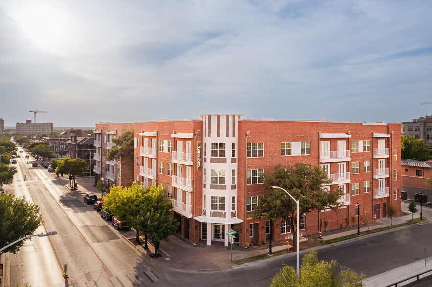 Building Photo - Highline on Magnolia