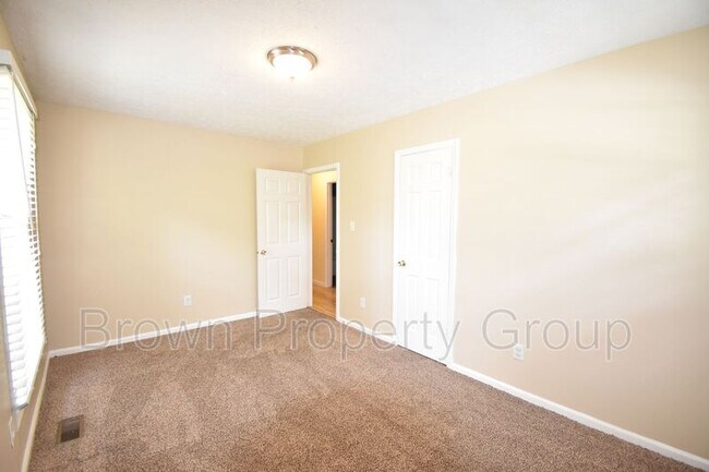 Building Photo - 333 McFadyen Dr