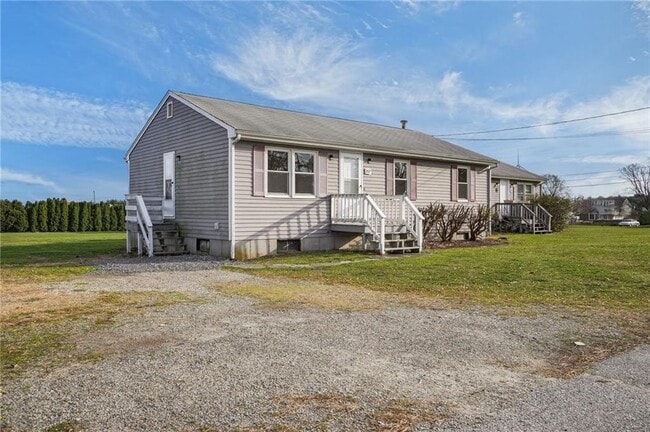 Building Photo - 357-357 Bristol Ferry Rd