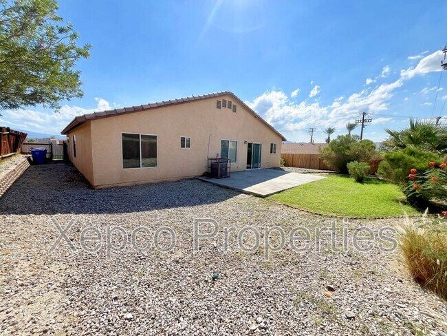 Building Photo - 66028 Mission Lakes Blvd