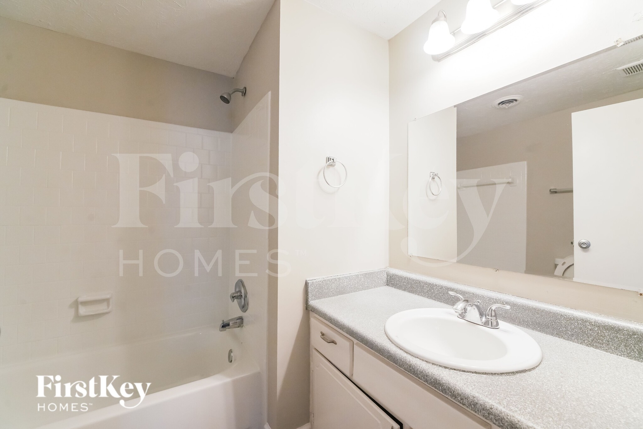 Building Photo - 3045 Forestside Ln