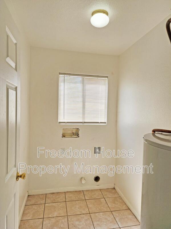 Building Photo - 1951 Teepee Rd