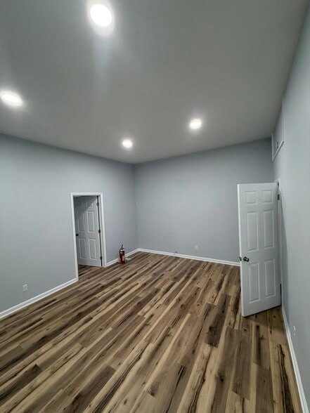 Building Photo - 5201 Hunter Ave