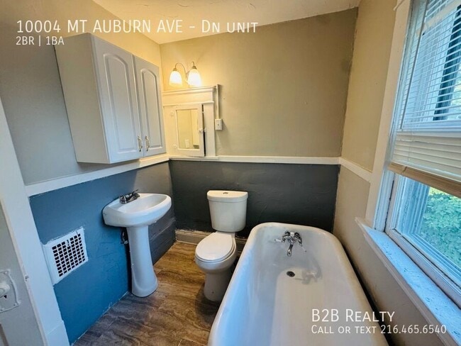 Building Photo - 10004 Mt Auburn Ave
