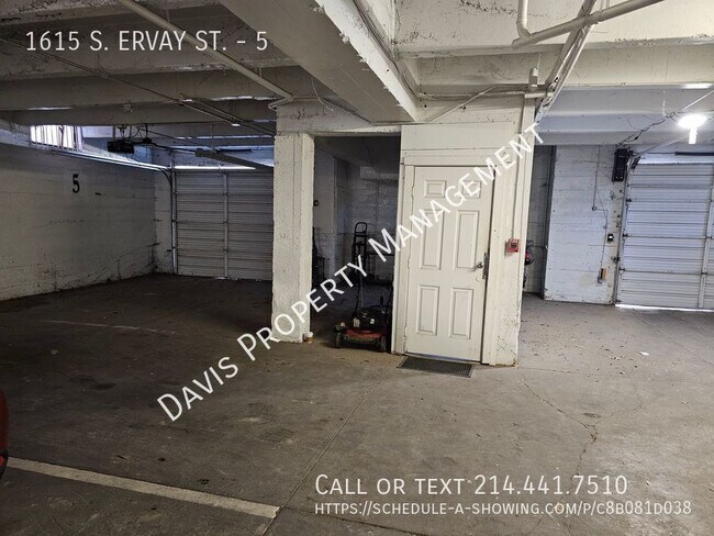 Building Photo - 1615 S Ervay St