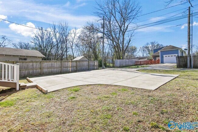 Building Photo - 1502 Rison Ave NE