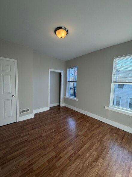 Building Photo - 2015 Fernon St