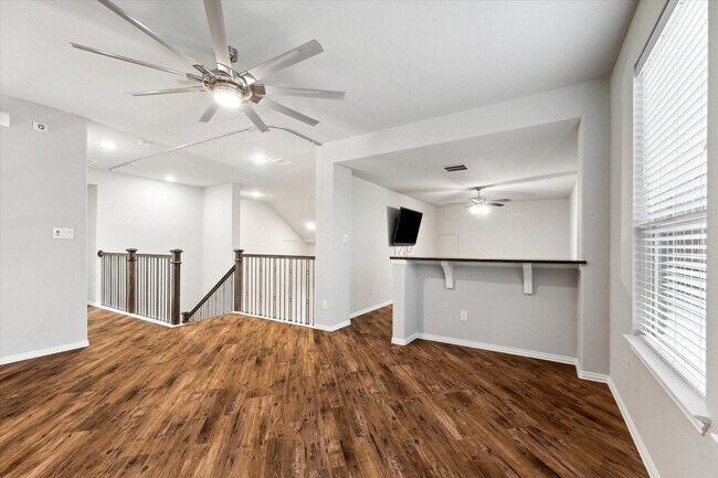 Building Photo - 1010 Bat Hawk Ct