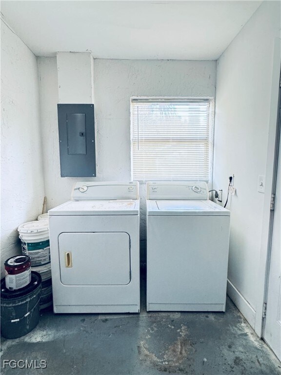 Building Photo - 13926 Matanzas Dr