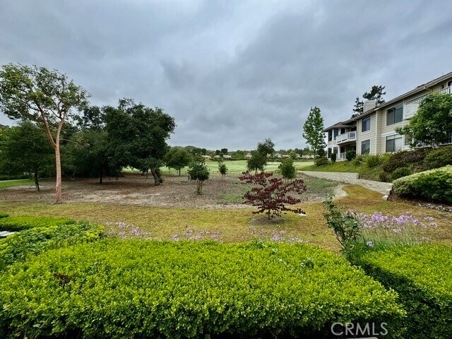 Building Photo - 29 Oak Knolls
