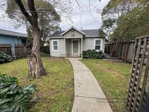 Building Photo - "Available Now".......... one-bedroom, one-bathroom house located in the heart of Napa Valley!!