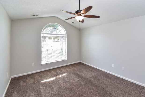 Building Photo - 836 Cedar Trace Cir