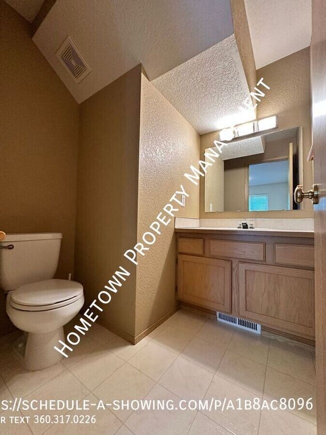 Building Photo - 4403 Chardonnay Dr SE