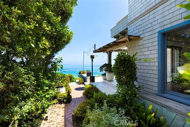 Building Photo - 1051 Marine Dr